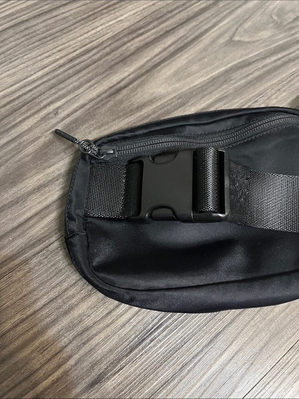 lululemon athletica Everywhere Belt Bag - Picture 5 of 10